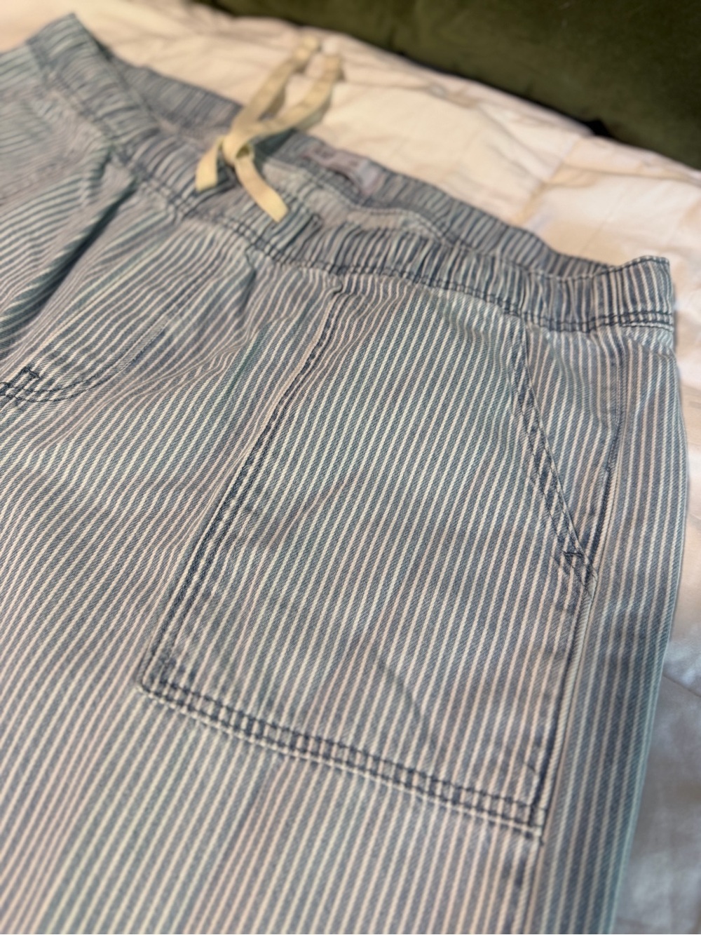 GAP Drawstring Jeans - Picture 6 of 6